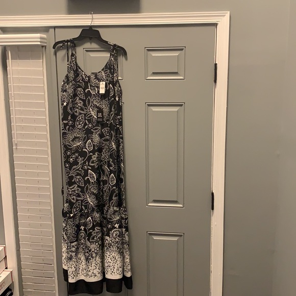 New Express Floral Tie Strap Maxi Dress - Size L - Picture 5 of 8
